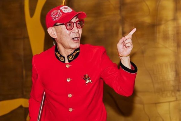 六小龄童犬子光棍惹存眷，颜值与才华兼具，网友爱慕难寻良缘