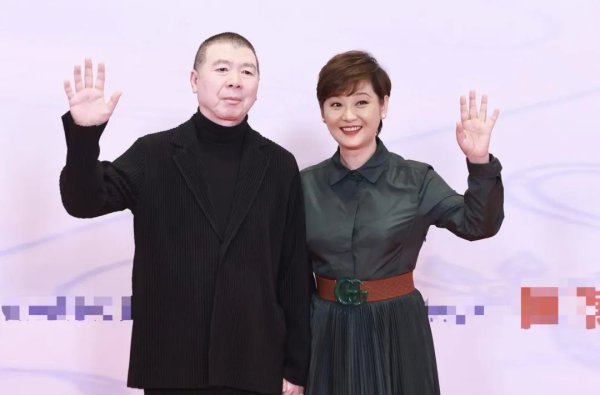 徐帆辟谣与冯小刚仳离：咱们两口子相关坚如磐石